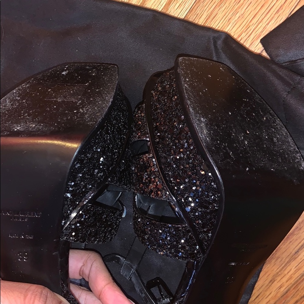 Size 39 women ysl heels fairly worn - Picture 2 of 3